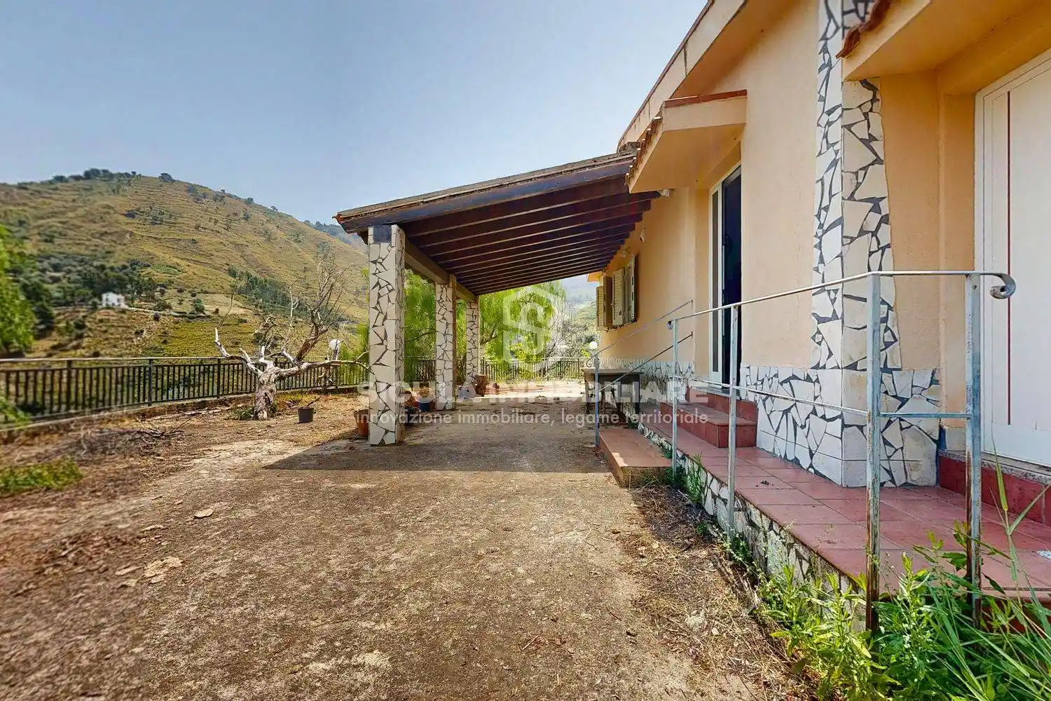Villa in vendita a Santo Stefano di Camastra