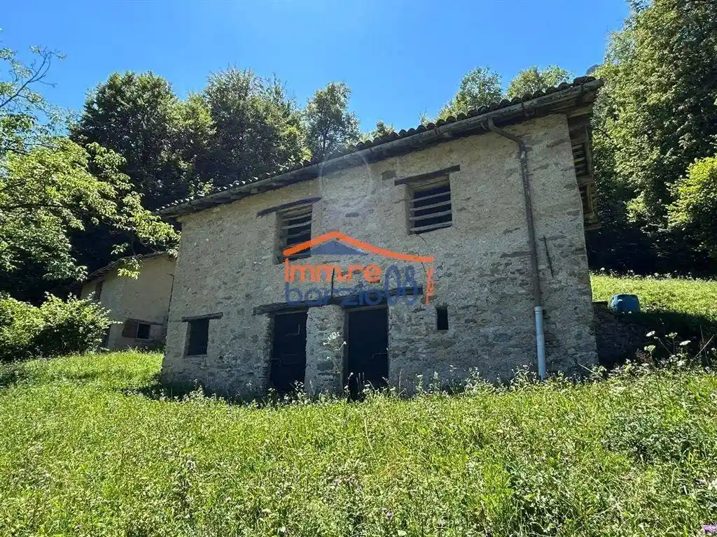 Rustico - Casale in vendita a Taceno