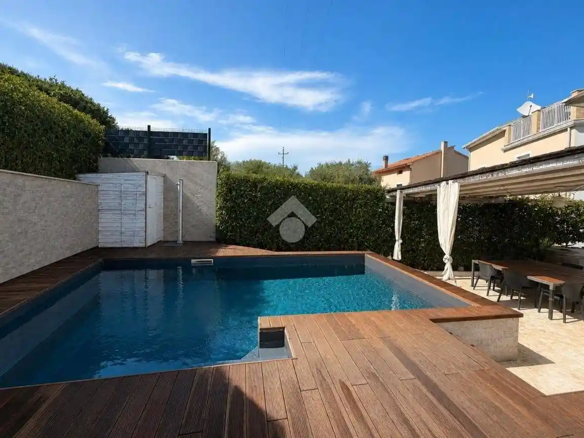 Villa in vendita a San Vito Chietino