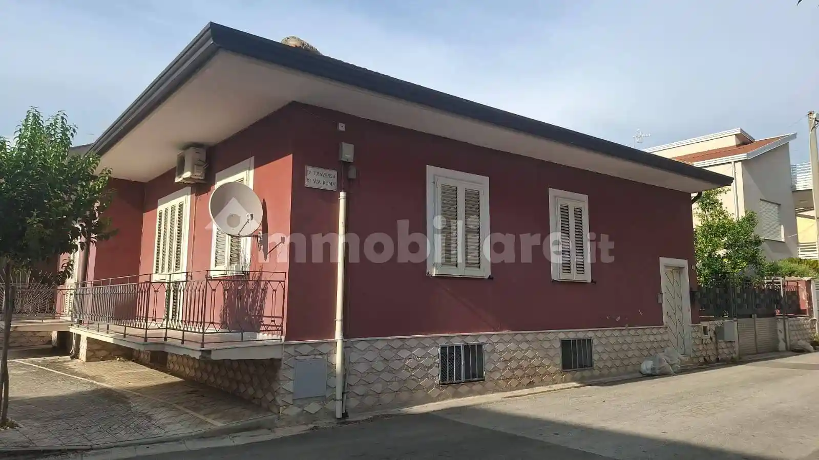 Villa in vendita a Curti