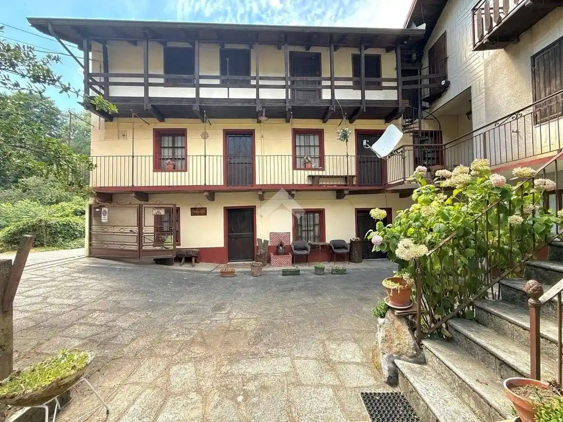Casa indipendente in vendita a Mattie