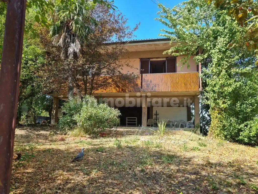 Villa in affitto a Ziano Piacentino