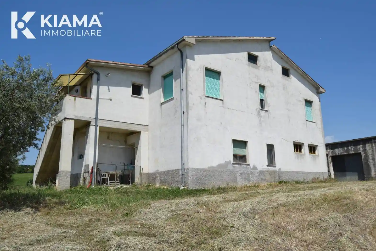 Rustico - Casale in vendita a Bellante