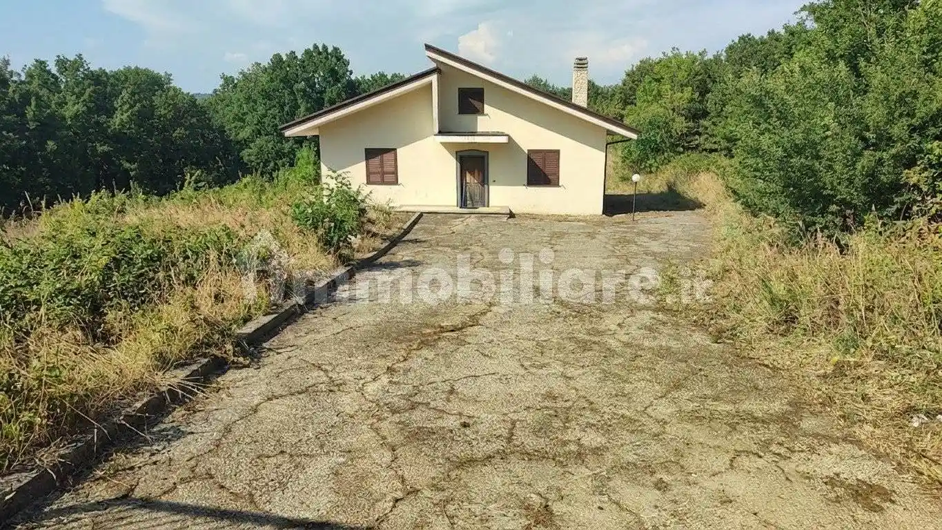 Villa in vendita a Chiusano di San Domenico