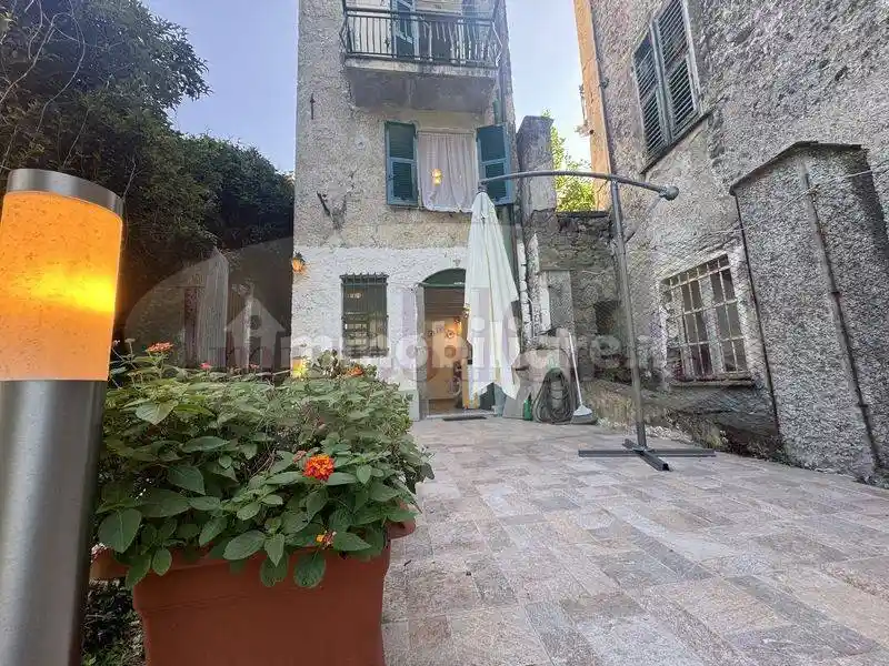 Villa in vendita a Borzonasca