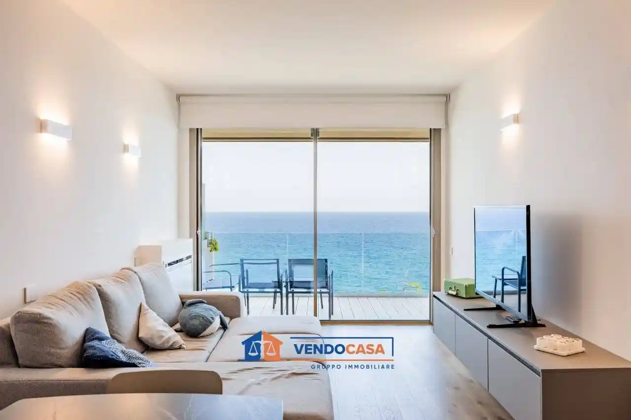 Appartamento in vendita a Celle Ligure