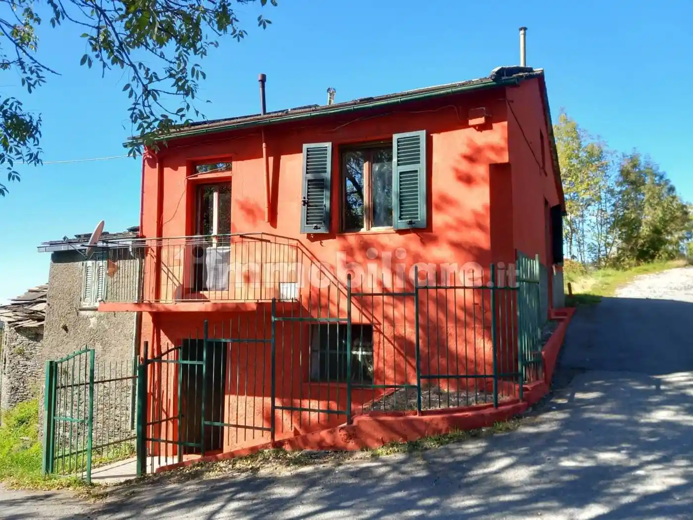 Casa indipendente in vendita a Neirone