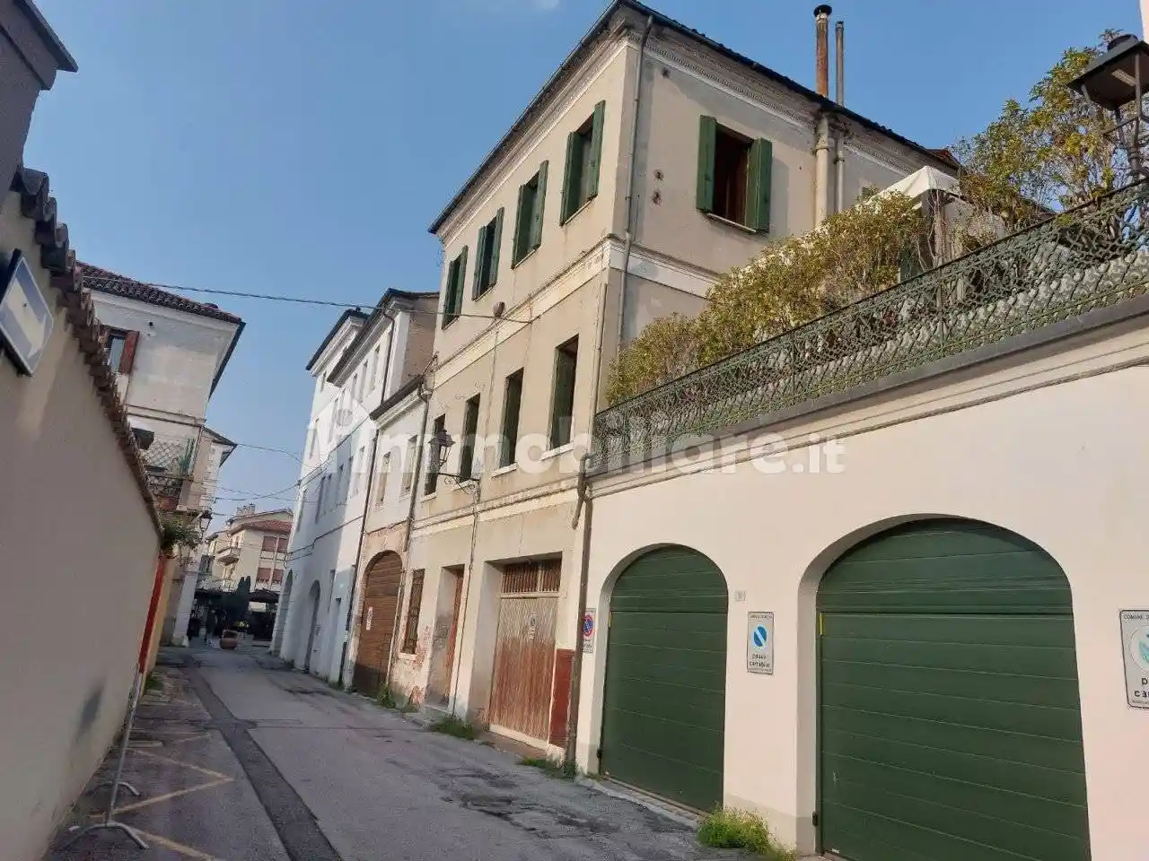 Palazzo - Edificio in vendita a Cittadella