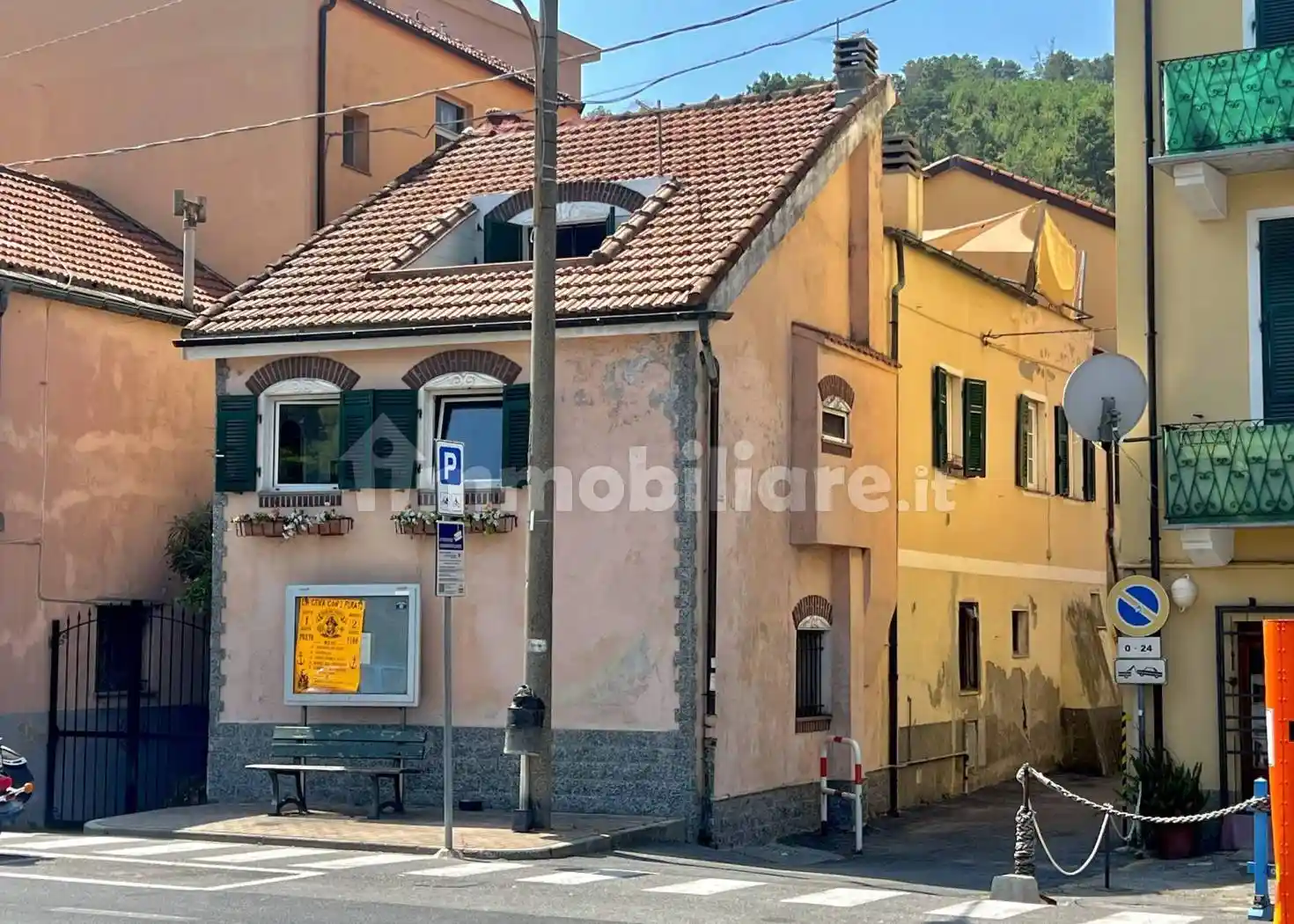 Casa indipendente in vendita a Vado Ligure