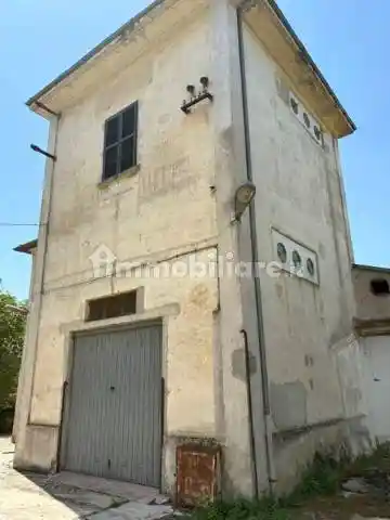 Palazzo - Edificio in vendita a Rocca Sinibalda