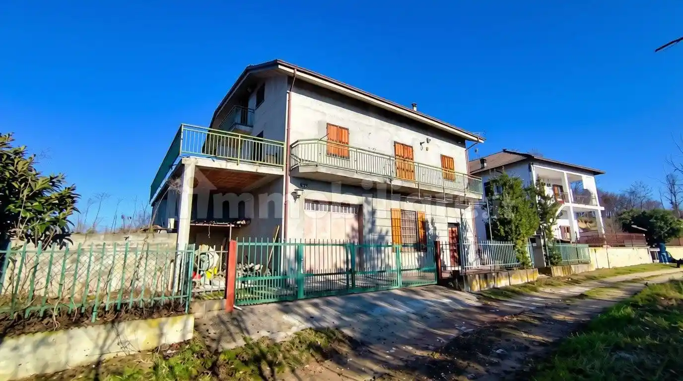Casa indipendente in vendita a Rocca d'Arazzo