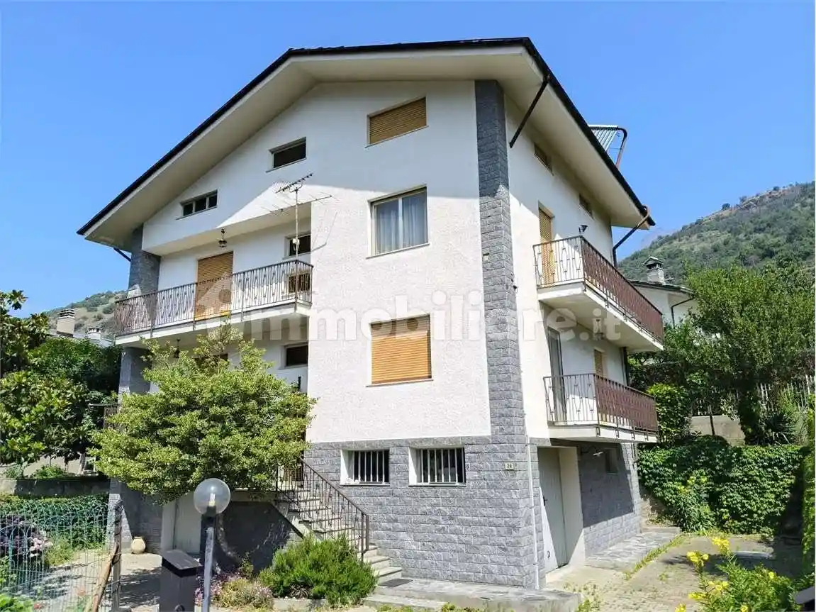 Villa in vendita a Nus