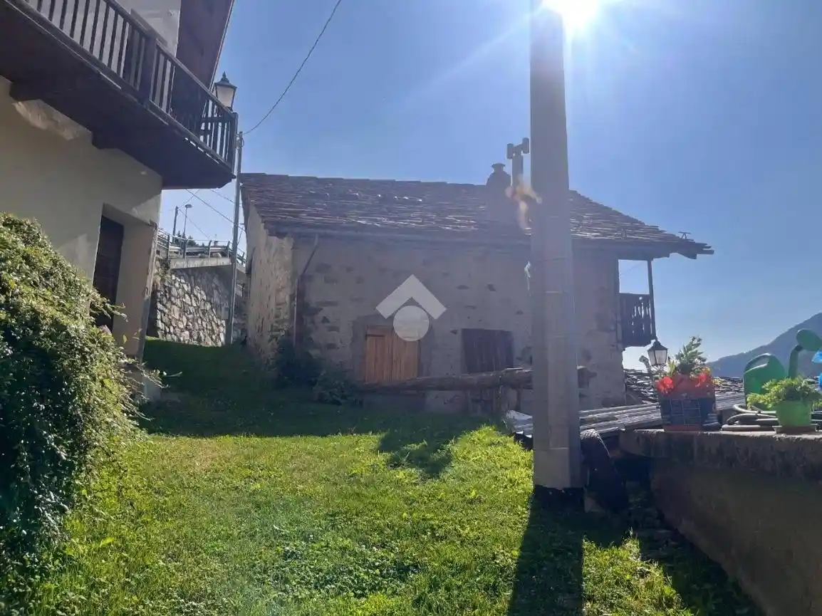 Casa indipendente in vendita a Saint-Rhémy-En-Bosses