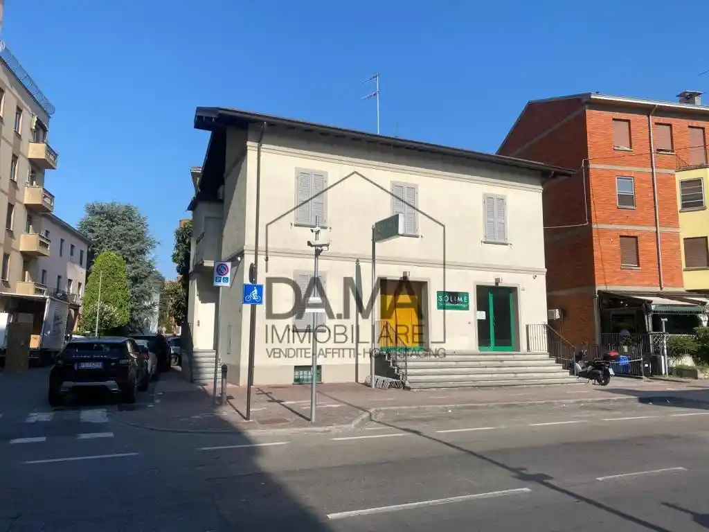 Palazzo - Edificio in vendita a Parma