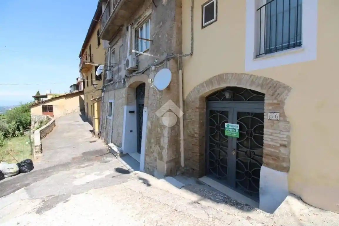 Appartamento in vendita a Poggio Catino