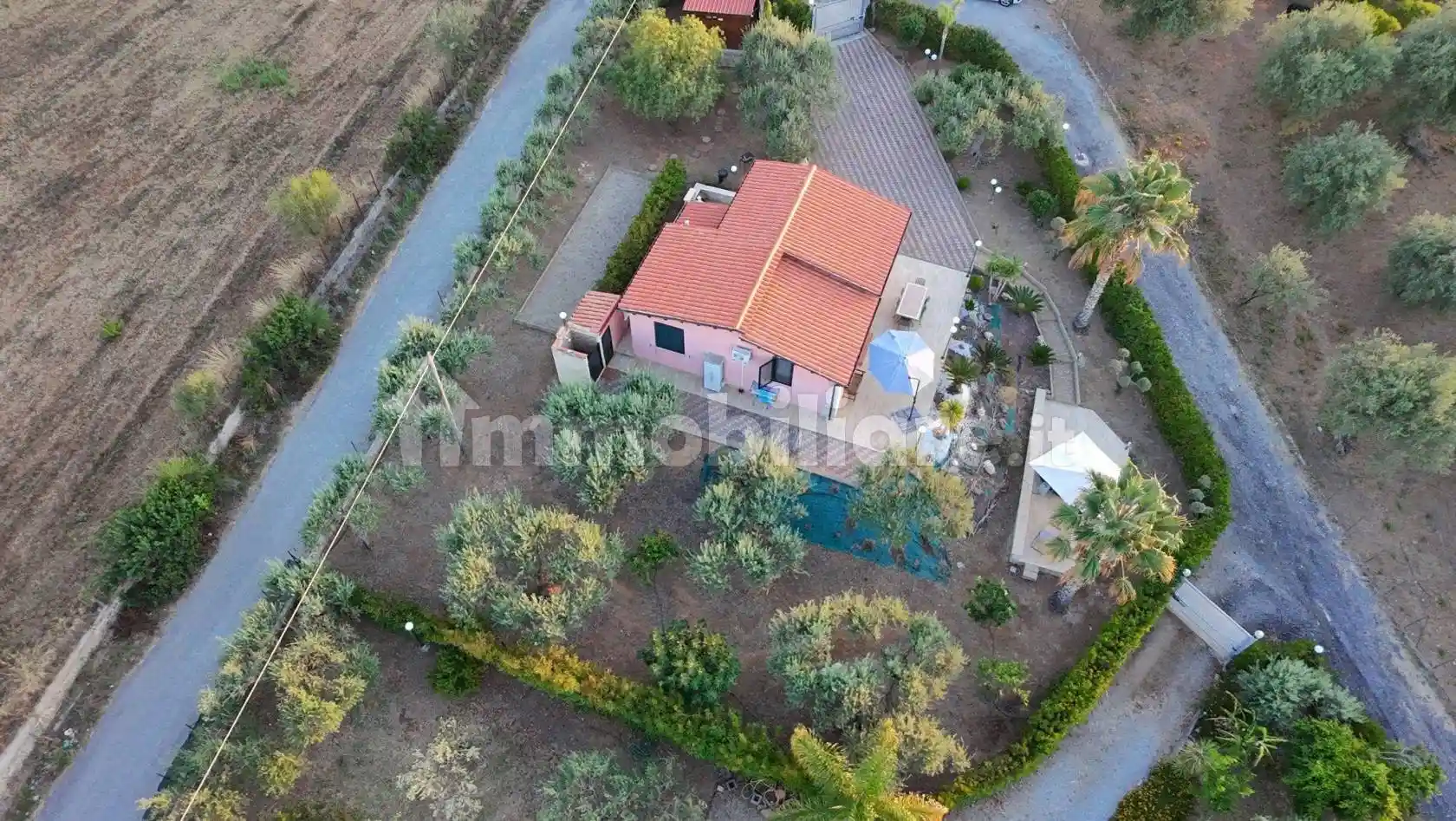 Villa in vendita a Campofelice di Roccella