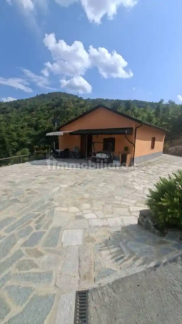 Villa in vendita a Borgo Val di Taro