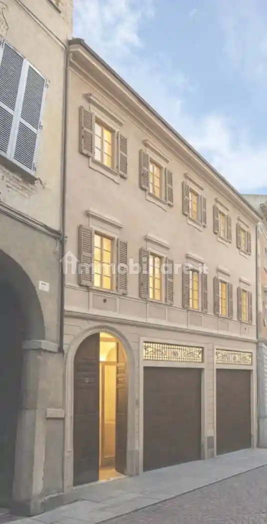 Appartamento in vendita a Piacenza
