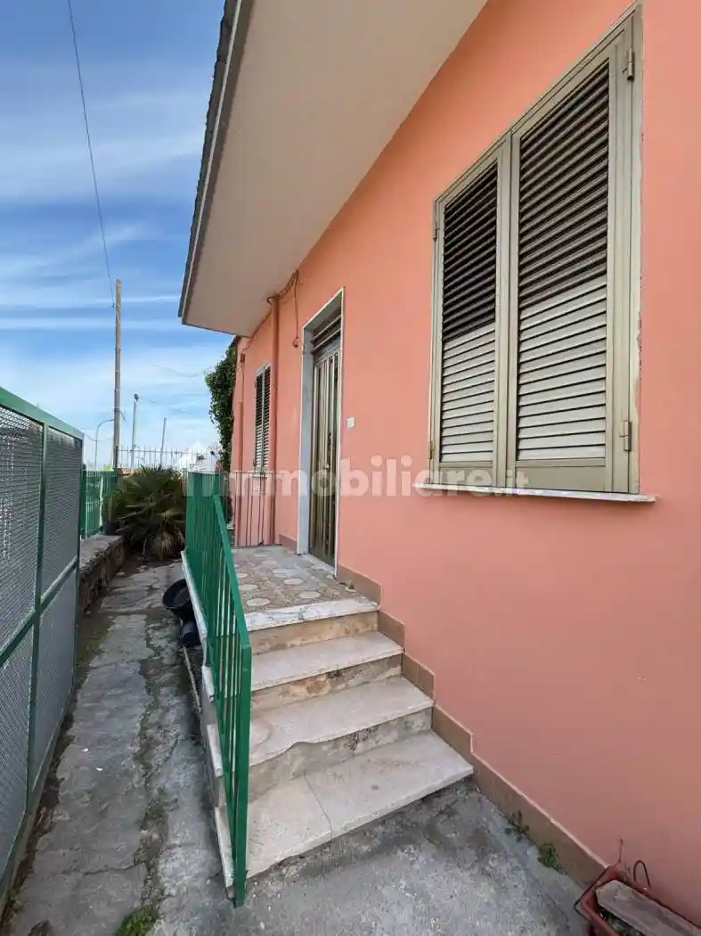 Appartamento in affitto a Pollena Trocchia