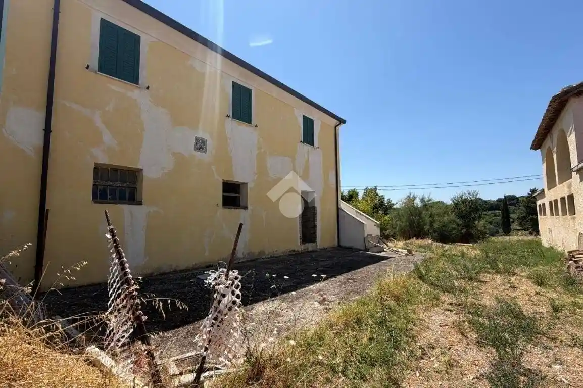 Rustico - Casale in vendita a Penne
