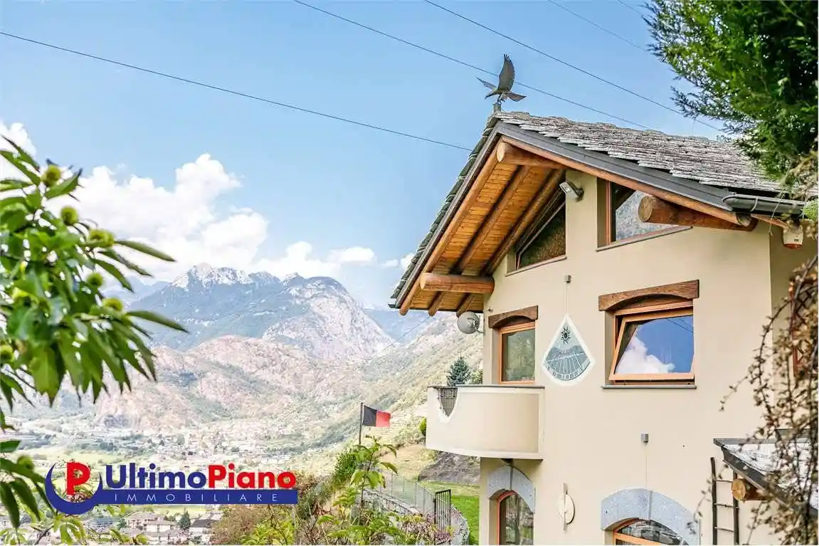 Casa indipendente in vendita a Pont-Saint-Martin