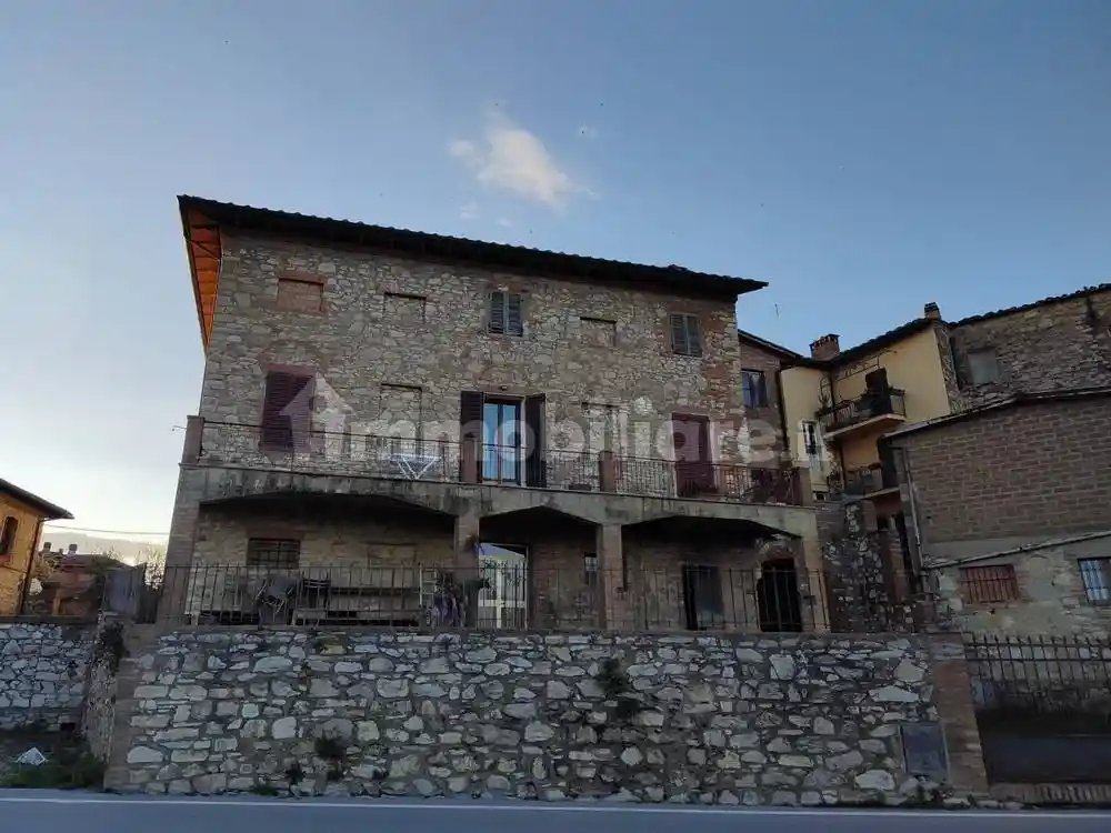 Palazzo - Edificio in vendita a Castelnuovo Berardenga