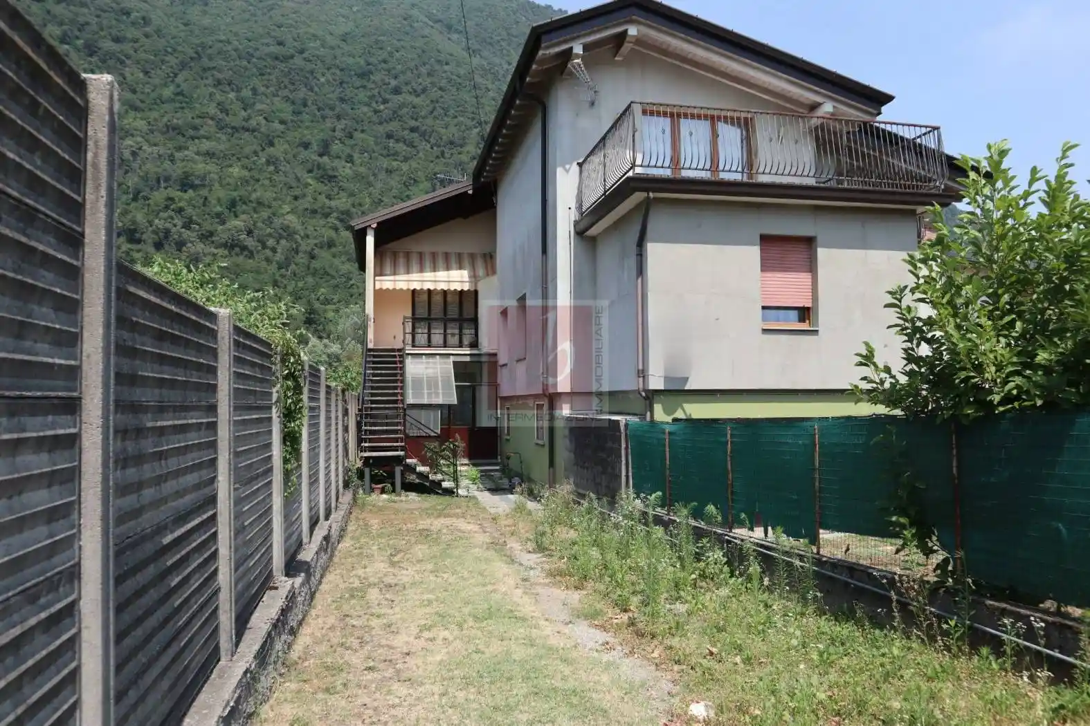 Appartamento in vendita a Laveno-Mombello