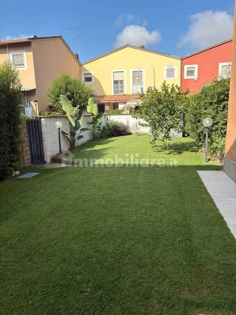 Villetta a schiera in vendita a Roma