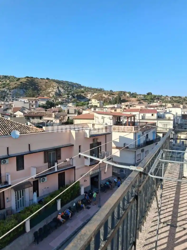 Appartamento in vendita a Roccella Ionica