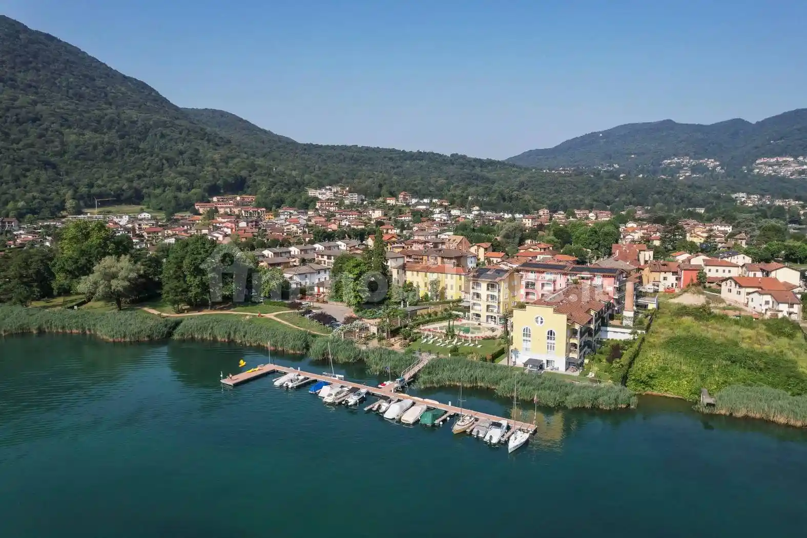 Appartamento in vendita a Lavena Ponte Tresa