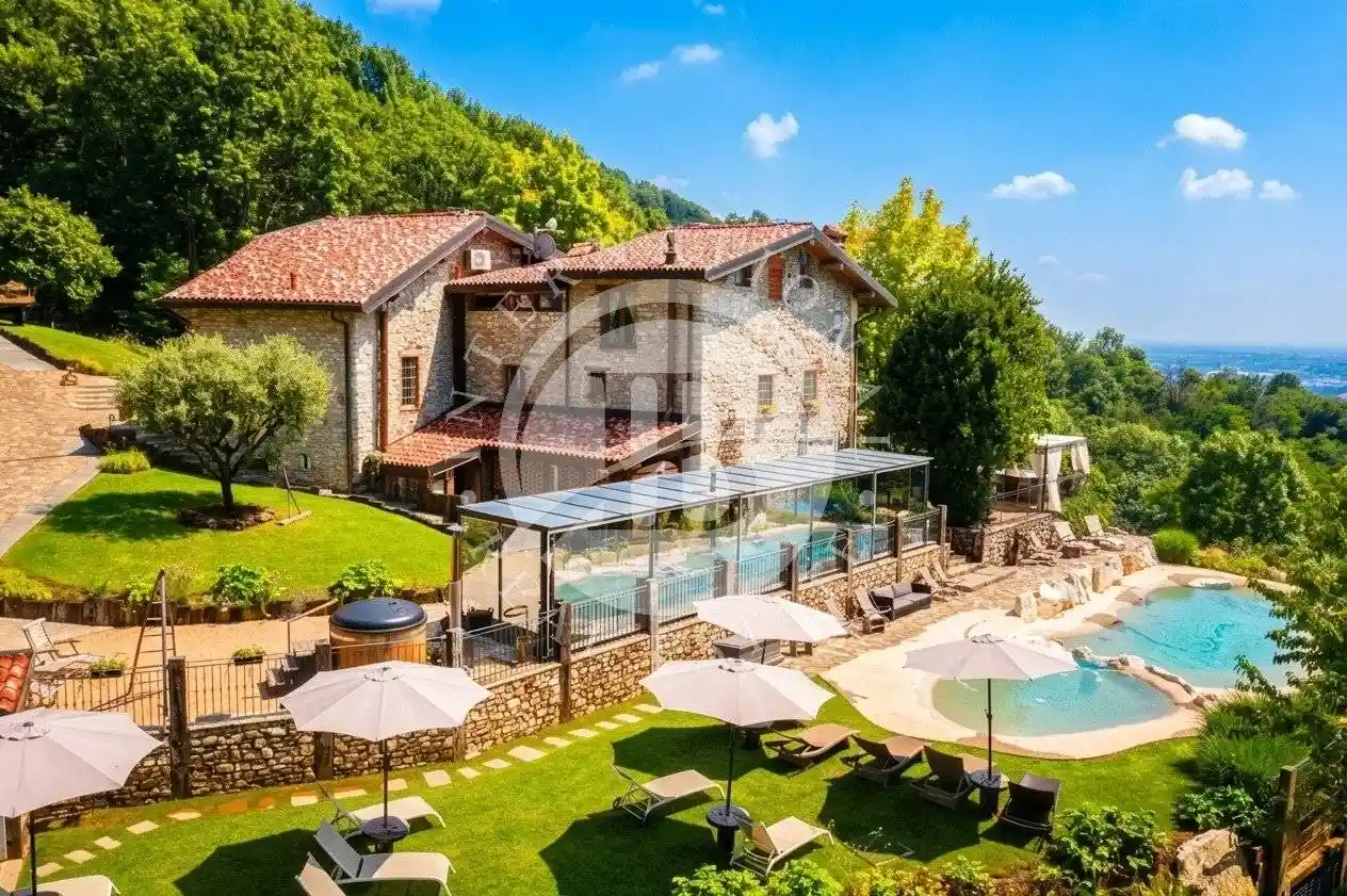 Villa in vendita a Alzano Lombardo