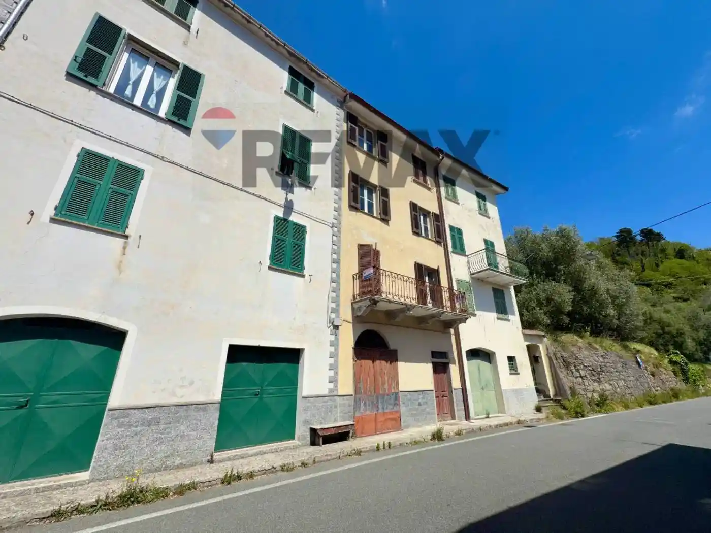Casa indipendente in vendita a Castiglione Chiavarese