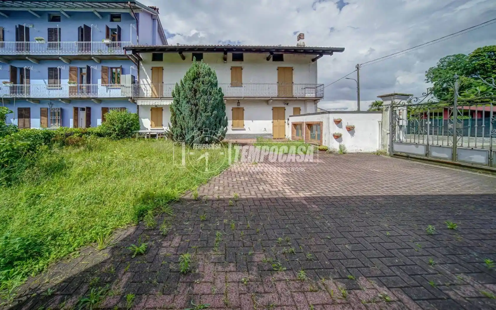 Casa indipendente in vendita a Castelletto Sopra Ticino
