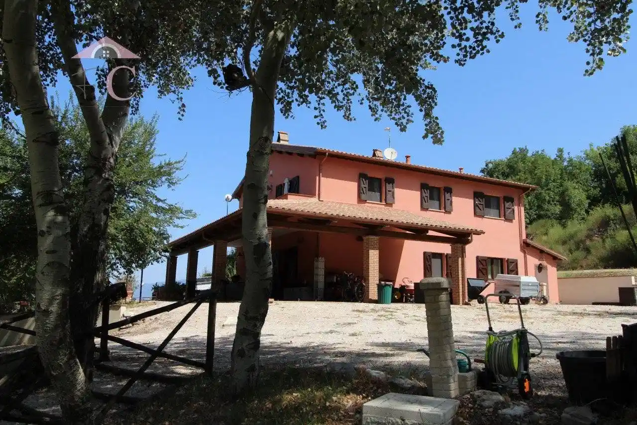 Villa in vendita a Stroncone