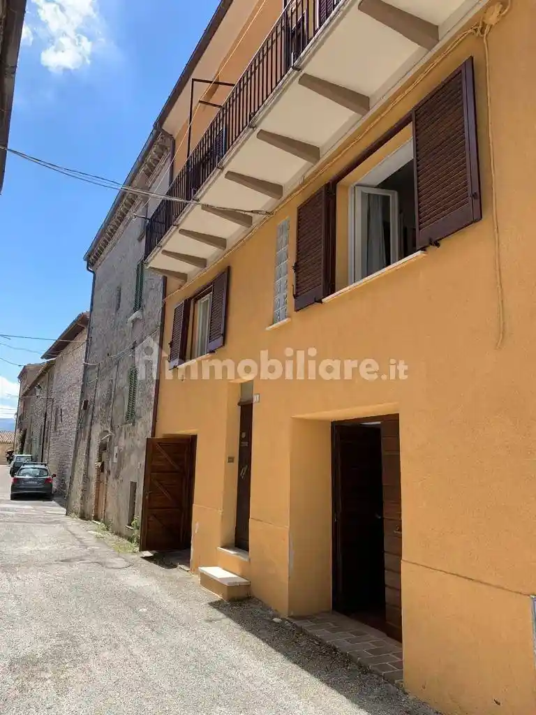 Casa indipendente in vendita a Costacciaro