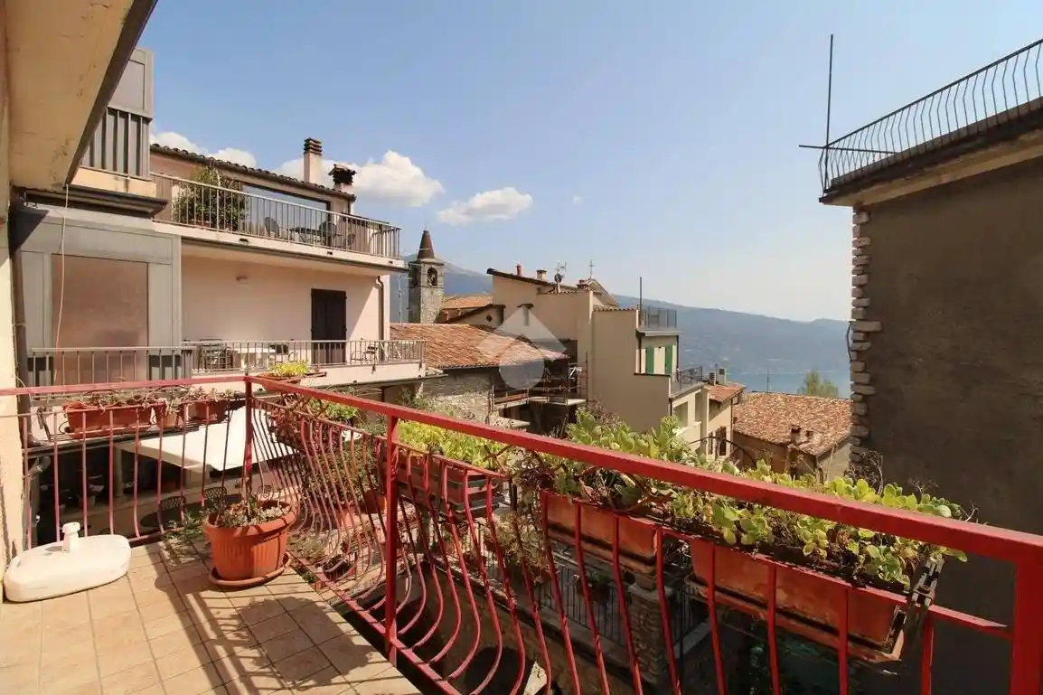 Appartamento in vendita a Tignale