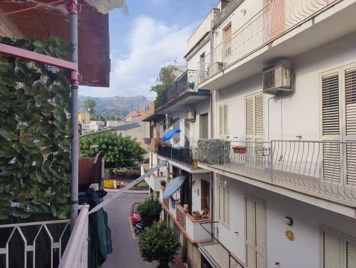 Appartamento in affitto a Giardini-Naxos