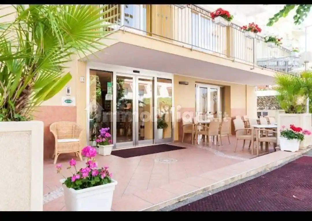 Palazzo - Edificio in vendita a Rimini