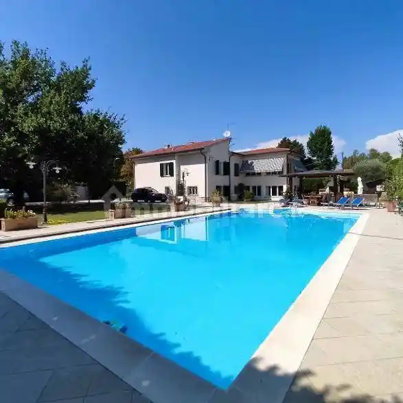 Villa in vendita a Pisa