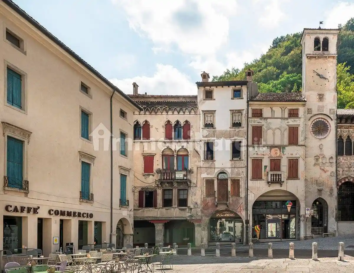 Casa indipendente in vendita a Vittorio Veneto