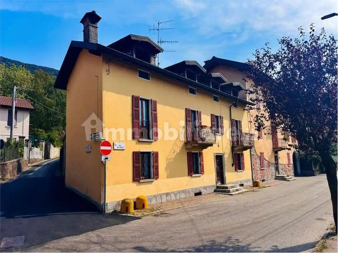 Casa indipendente in vendita a Orino