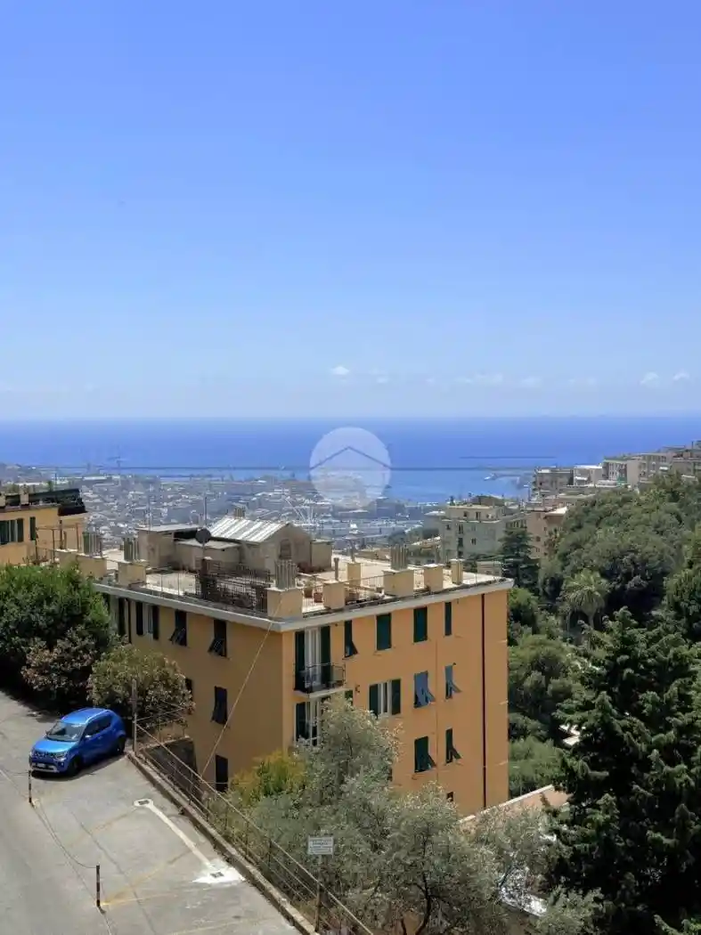Appartamento in vendita a Genova