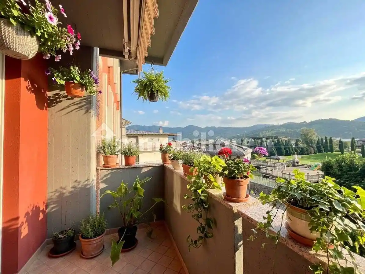 Appartamento in vendita a Vertova