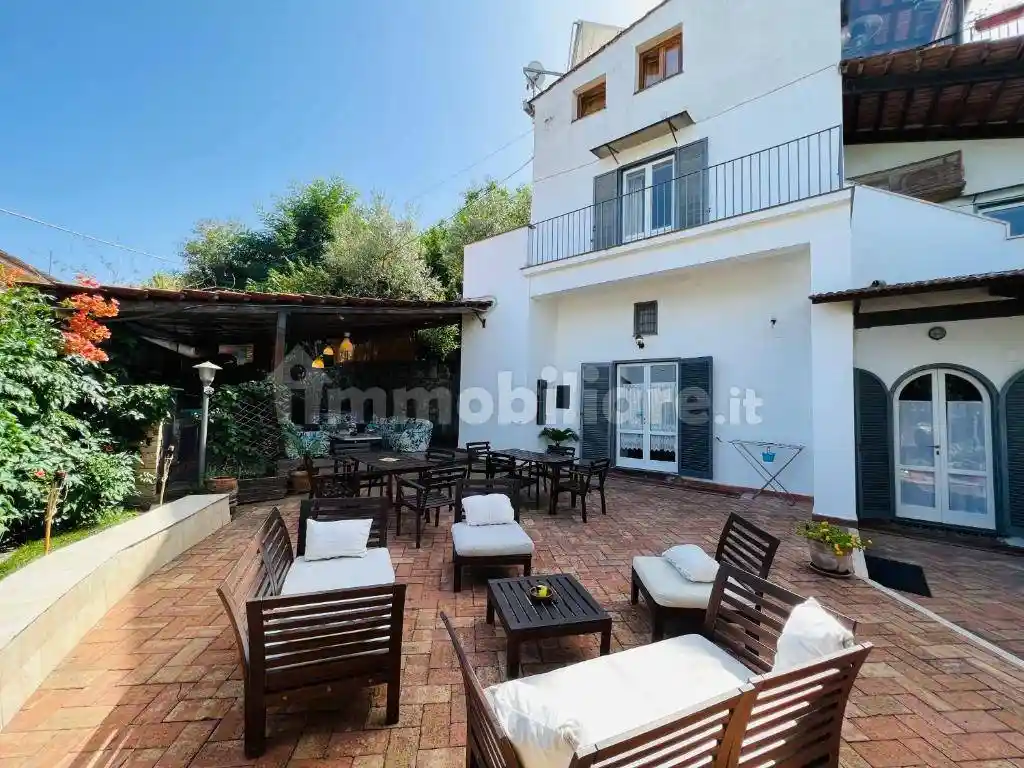 Villa in affitto a Sorrento