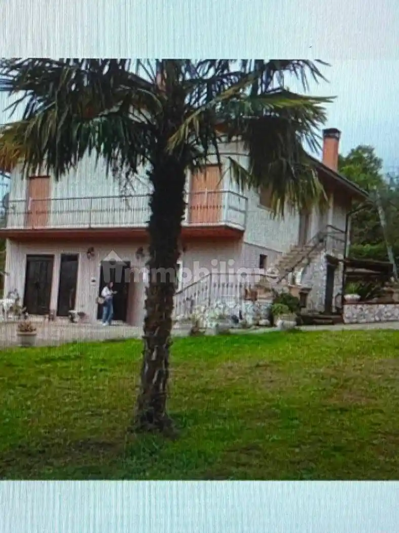 Villa in vendita a Montemarano