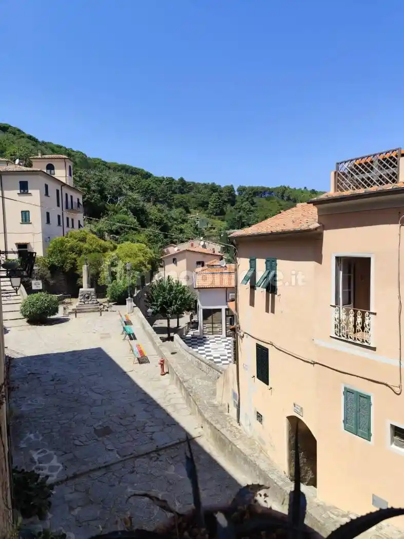 Appartamento in vendita a Marciana