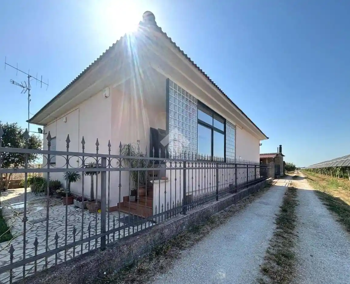 Casa indipendente in vendita a Cisterna di Latina