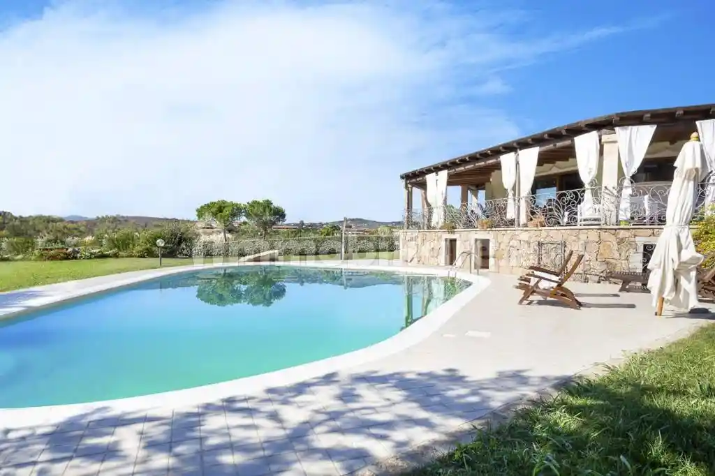 Villa in vendita a San Teodoro