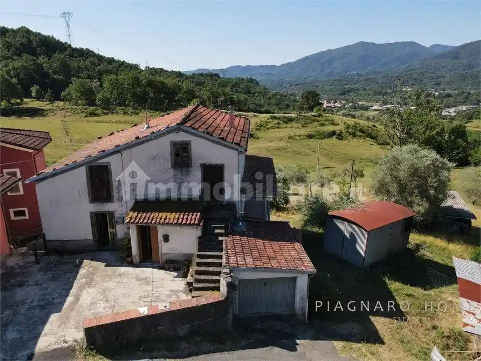 Rustico - Casale in vendita a Filattiera