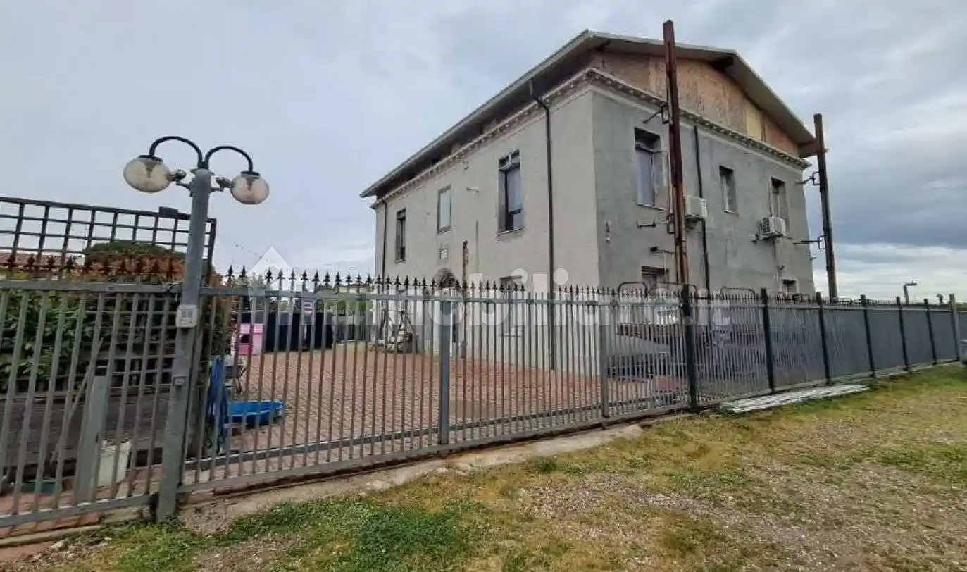 Villa in vendita a Ravenna